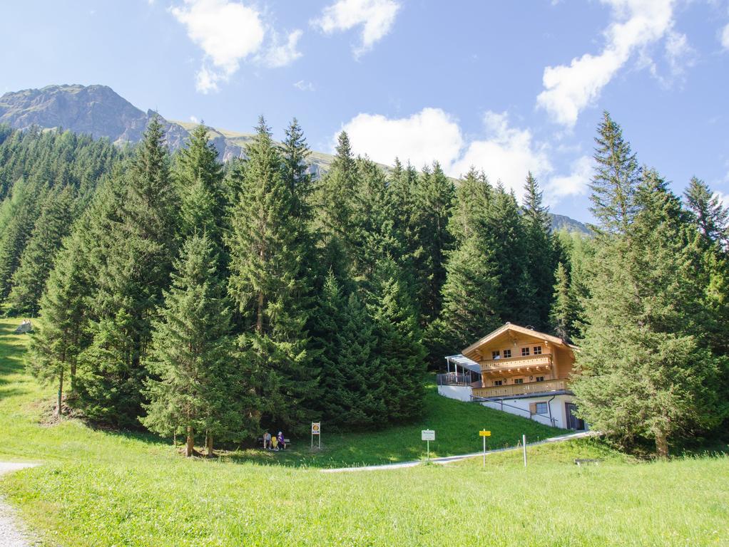 Family Lodge Maximilian تكس المظهر الخارجي الصورة
